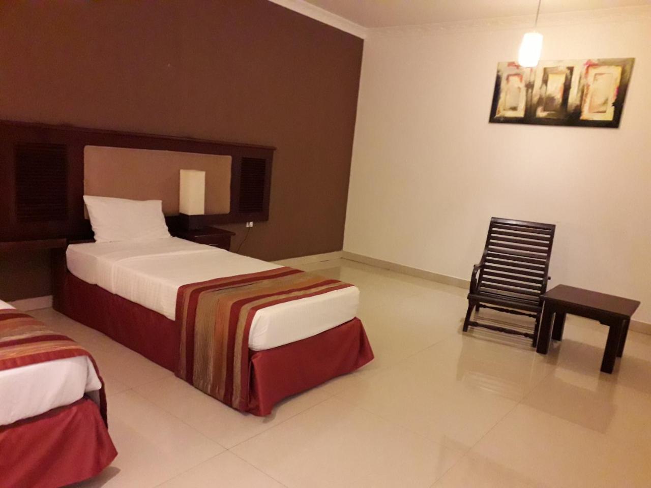 Avenra Gangaara Hotel Wennappuwa Dış mekan fotoğraf