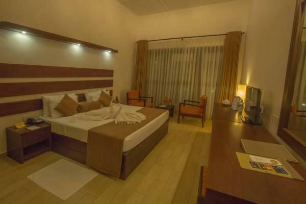 Avenra Gangaara Hotel Wennappuwa Dış mekan fotoğraf
