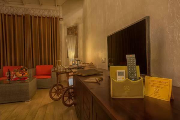 Avenra Gangaara Hotel Wennappuwa Dış mekan fotoğraf
